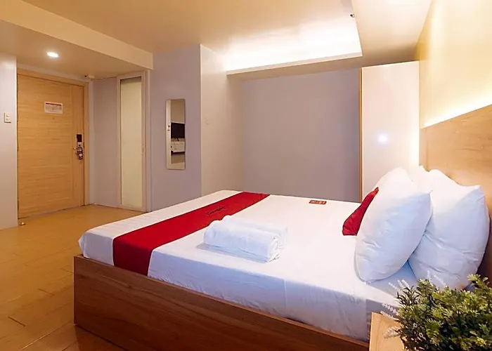 酒店 Reddoorz At Luxelite Makati 马尼拉