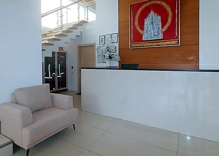 Reddoorz At Luxelite Makati 2*